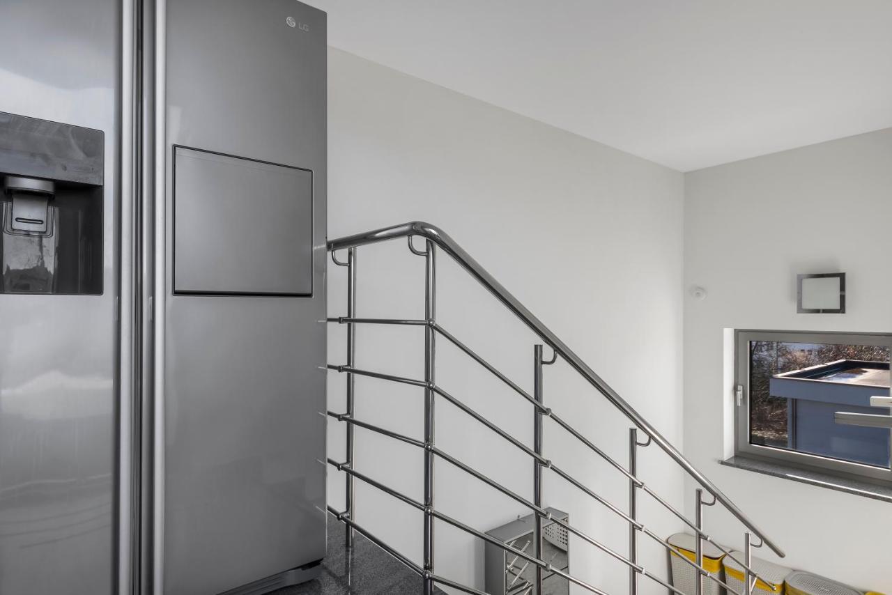 Contemporary Apartment With Rooftop Terrace In Maribor Kültér fotó