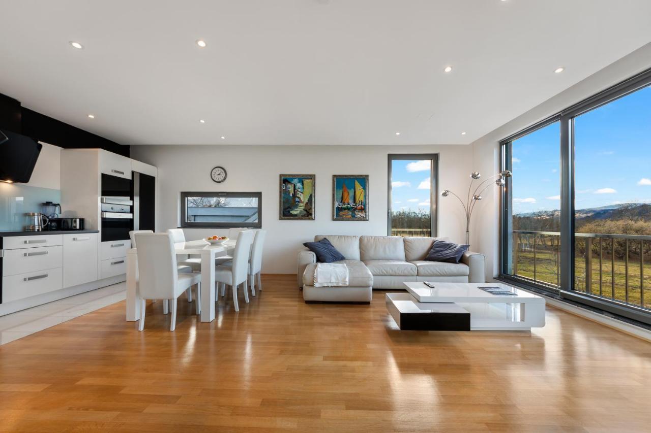 Contemporary Apartment With Rooftop Terrace In Maribor Kültér fotó