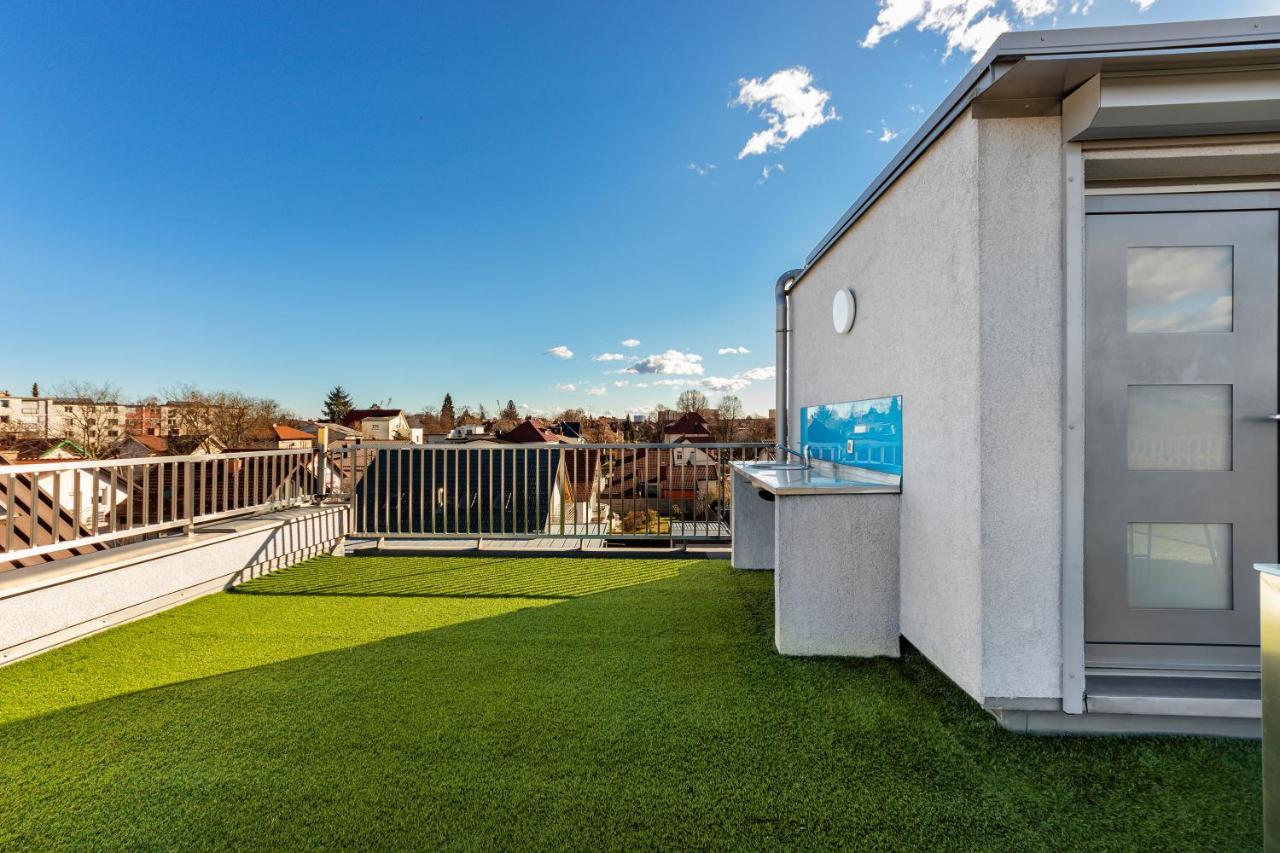Contemporary Apartment With Rooftop Terrace In Maribor Kültér fotó