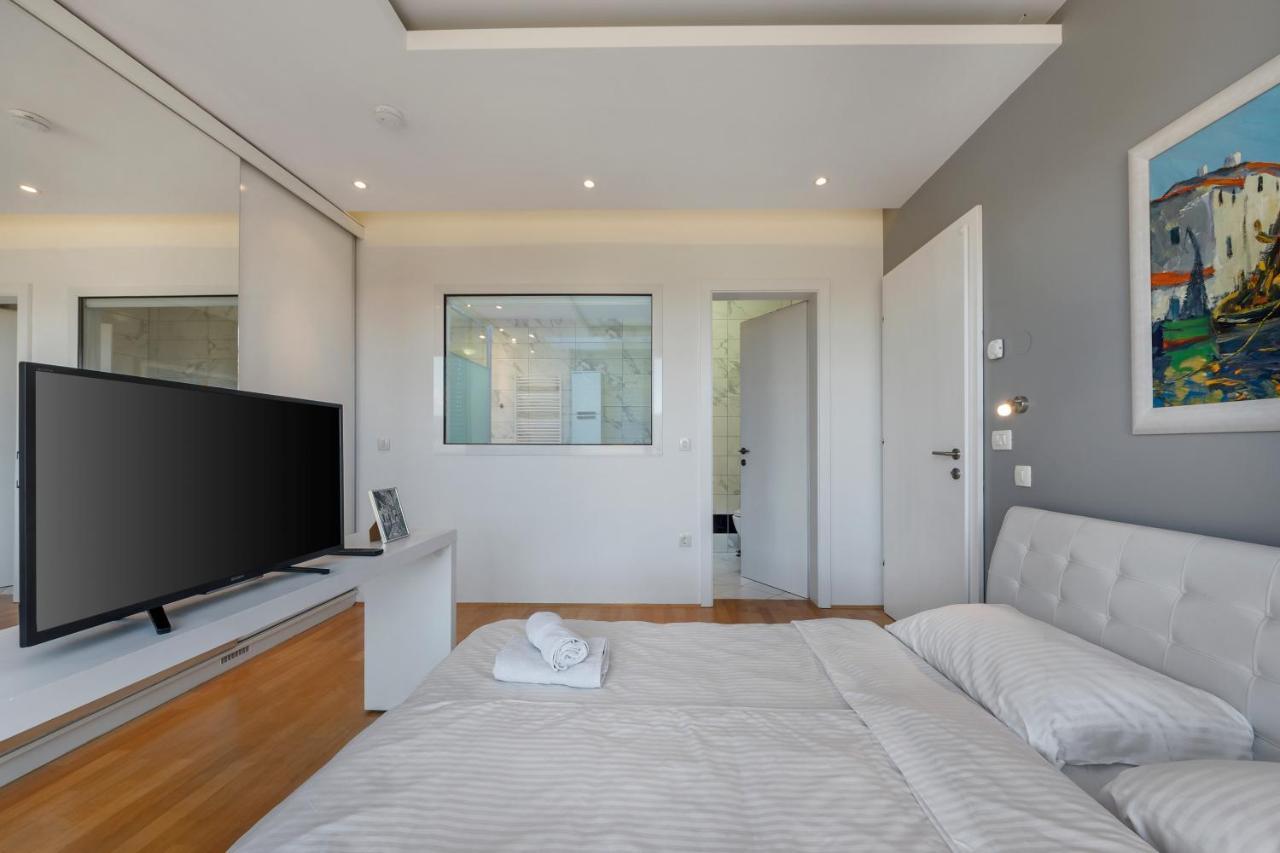 Contemporary Apartment With Rooftop Terrace In Maribor Kültér fotó